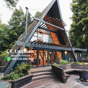 Villa Bentuk Segitiga 2 Lantai Kayu Jati Jepara