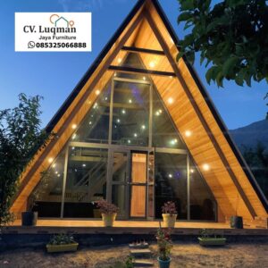 Rumah Kayu Segitiga Full Kaca Estetik – Villa A-Frame Modern yang Unik 