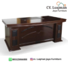 Meja Direktur Klasik Premium CV. Luqman Jaya Furniture, Pilihan Utama para Eksekutif Papan Atas