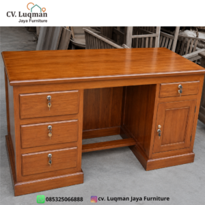 Meja Kerja Jati Premium Klasik Eksklusif dari CV Luqman Jaya Furniture