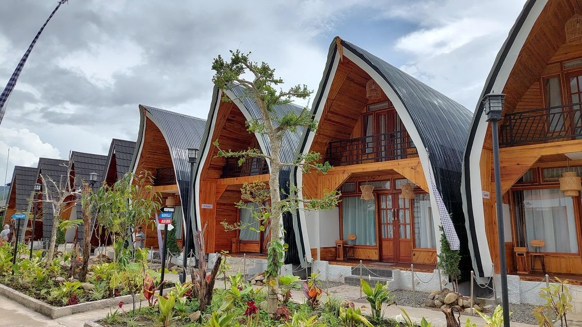 Rumah Lumbung Kayu Jati